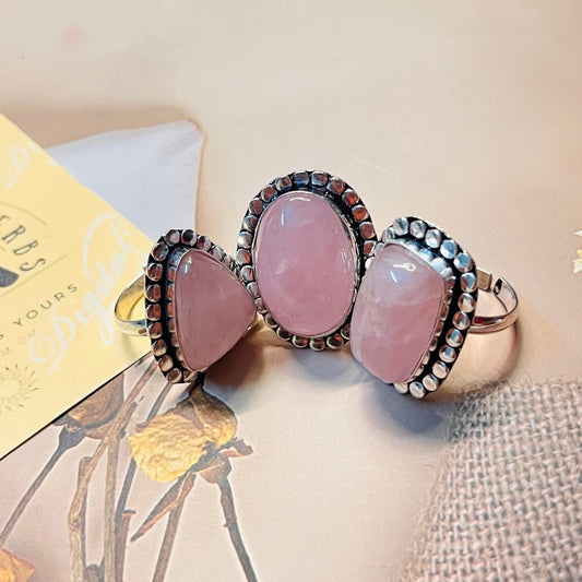 Rose Quartz Ring by Crystall and Herbs